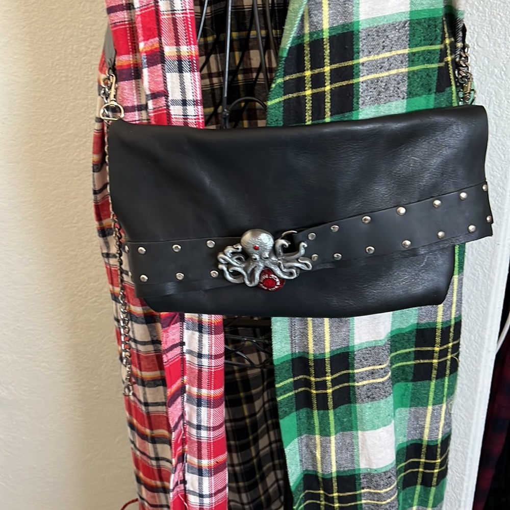 Octopus leather bag - Picture 3 of 8